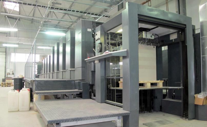 s. 129-138 uszlachetnień druku. Jest jedną z nielicznych drukarń w Polsce drukujących w najnowszej technologii LED UV na maszynie Heidelberg CD75-5+LX (rysunek 1). Źródło: opracowanie własne Rys. 1.