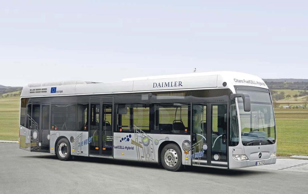 Rozwój technologii wodorowych w napędzie autobusów miejskich w ramach programu CHIC Ryszard Wołoszyn, Magdalena Dyr Fot. 1.