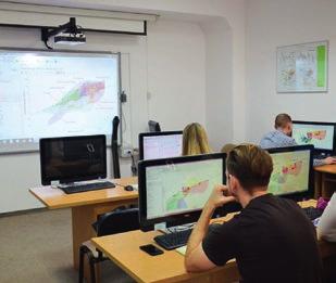 Jest to kierunek dla wszystkich zainteresowanych chemią, matematyką i informatyką jednocześnie.