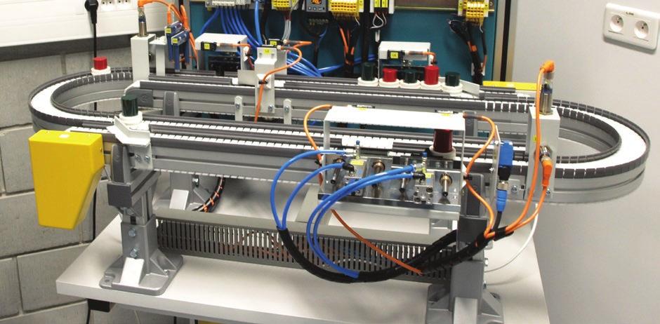 mechatronika WYDZIAŁ MECHANICZNY/ WYDZIAŁ ELEKTROTECHNIKI I INFORMATYKI Kierunek interdyscyplinarny, łączący wiedzę z kilku dziedzin.
