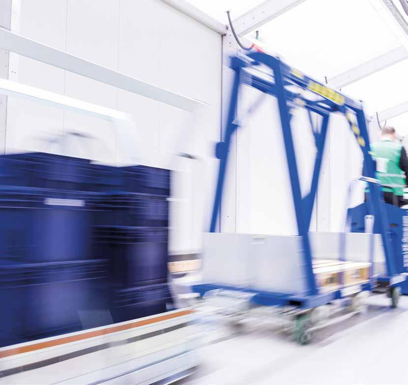 Excellence in Material Handling PRZEGLĄD