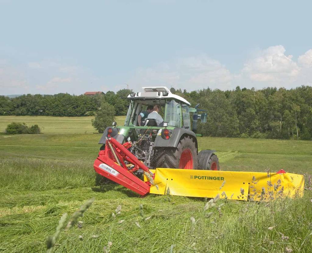 NOVADISC 225 / 265 / 305 / 350 / 400 Odłożenie pokosu czysty ślad Lekka kosiarka o dużej wydajności i lekka w uciągu.