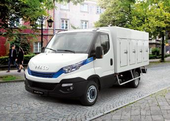 ZASIĘG DO 200 KM W RZECZYWISTYCH WARUNKACH PEŁNA ZGODNOŚĆ Z ZASADAMI ZRÓWNO WA ŻONEGO ROZWOJU I ZEROWA EMISJA Niezwykle duży zasięg do 200 km w rzeczywistych warunkach jazdy po mieście został