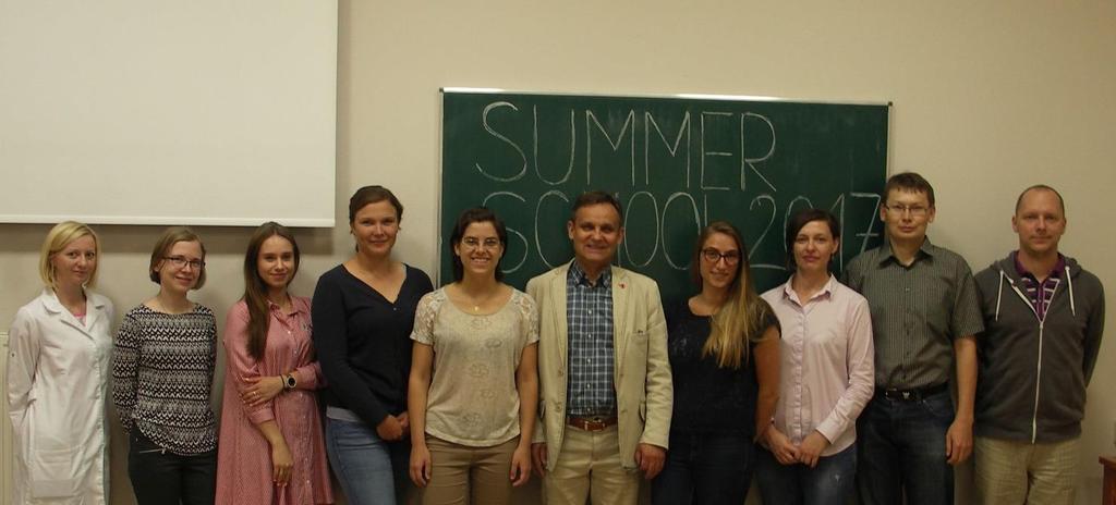 Wzorem lat ubiegłych, w lipcu bieżącego roku dwie studentki farmacji: Valentine Somnolet (Francja) Karina Soklič (Słowenia) odbyły dwutygodniową praktykę wakacyjną w Katedrze i Zakładzie Farmacji