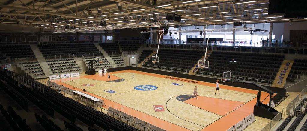 : Hartwal arena w Helsinkach (zdjęcie nr 3); Stadium Arena w Norrköping (Szwecja, zdjęcie nr 5).