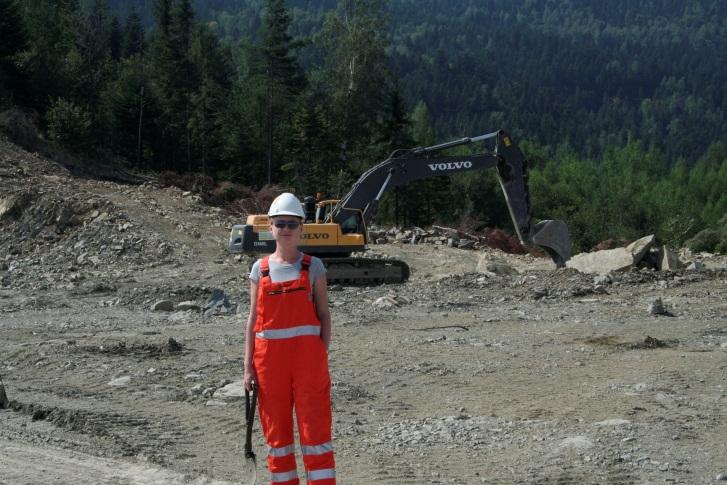 Ponadto, w Kopalni Dolomitu Radkowice, stażystka miała okazję zapoznać się z nowoczesnym sposobem prowadzenia