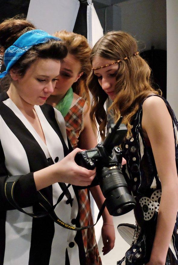 ZAJĘCIA PLASTYCZNE ZAJĘCIA FOTOGRAFICZNE 12 13 Rysunek i malarstwo informacje i zapisy: tel. 12 644 02 66 wew.