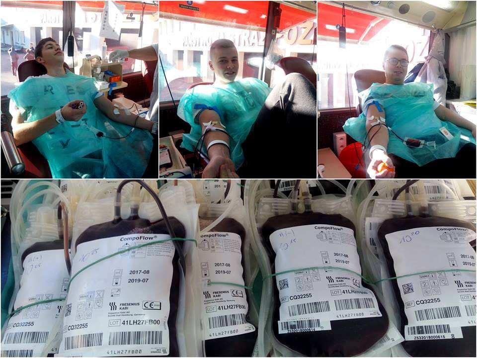 Ambulans do poboru krwi zaparkował na parkingu Komendy Państwowej Straży Pożarnej w Makowie Mazowieckim. Zbiórka była poświęcona Emilii Tomaczk kochającej żonie, matce trójki dzieci i... policjantce.