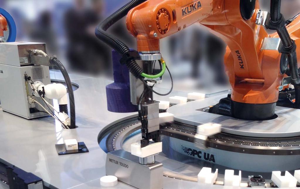 W celu zweryfikowania integralności i kompletności IoT robot umieszcza urządzenie na module wagowym WMS.