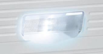 -46,0 C -46,5 C -47,0 C -47,5 C -48,0 C Oświetlenie wewnętrzne LED Oświetlenie wewnętrzne LED wbudowane w pokrywie skrzyni, zapewnia optymalny przegląd produktów.
