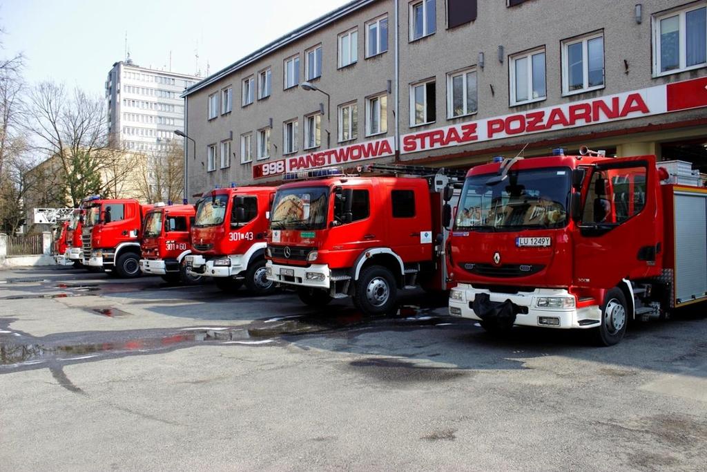 Osoby zatrudnione na stanowisku kierowcy mogą prowadzić pojazd na podstawie zakresu czynności kierowcy-ratownika.