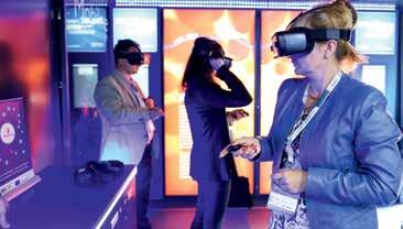 technologiczne wkraczające do szkół. Na naczepie znajdują się m.in.