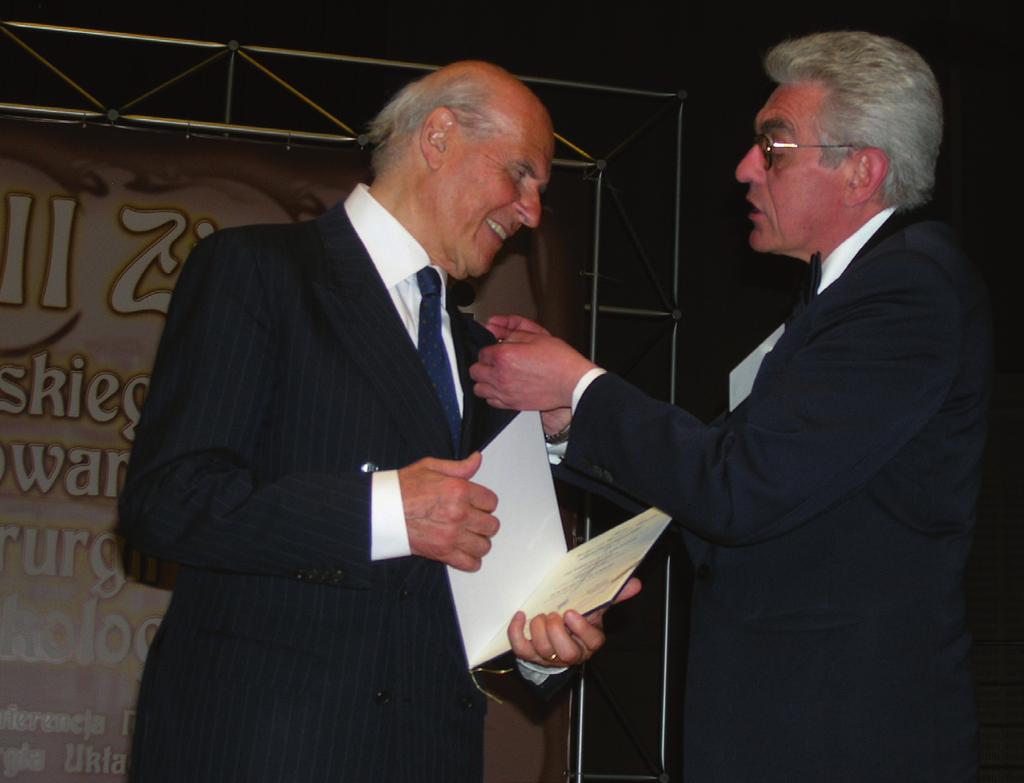 Umberto Veronesi dekorowany złotą