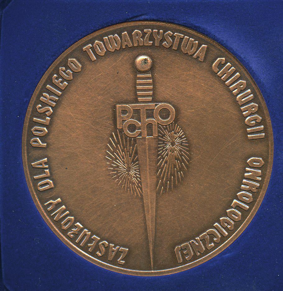 Medal Zasłużony dla Polskiego Towarzystwa Chirurgii Onkologicznej Medal ten został ustanowiony w 2004 roku z inicjatywy Andrzeja Kułakowskiego.