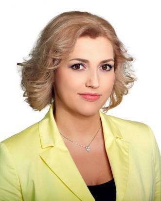 Atuty - kreatywna kadra mgr Karolina Kępka Prawnik - administratywista, specjalistka z zakresu zarządzania administracją publiczną i gospodarką komunalną.