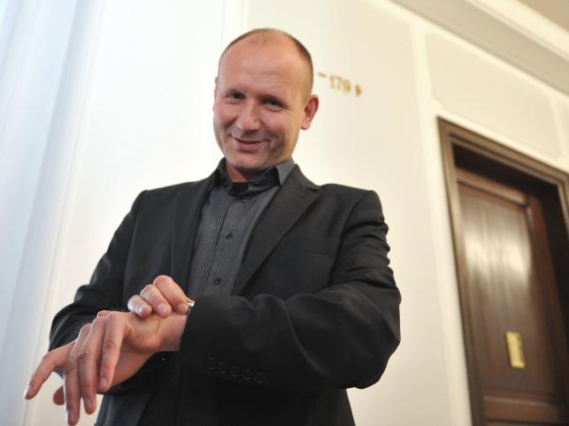 Atuty - kreatywna kadra mgr Dariusz Barski Prokurator Prokuratury Krajowej w stanie spoczynku, doradca Ministra Sprawiedliwości i Prokuratora Generalnego, przedstawiciel Prezydenta RP w Krajowej