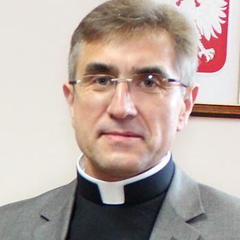 Od 1987 roku był redaktorem w gazecie,, Wrócił tu Kościół a potem,,kościół nad Odrą i Bałtykiem Od 1990 do 1991 roku administrował w parafii konkatedralnej w Kamieniu Pomorskim.