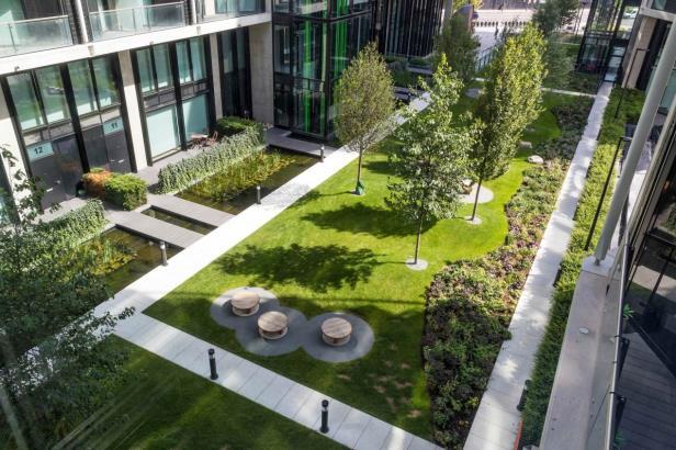 Leeds, Wielka Brytania 2012-2016 Sovereign Square 7. Londyn, Wielka Brytania 2016 Riverlight 8. Lubliana, Słowenia 2015-2016 Šmartinski Park 9.