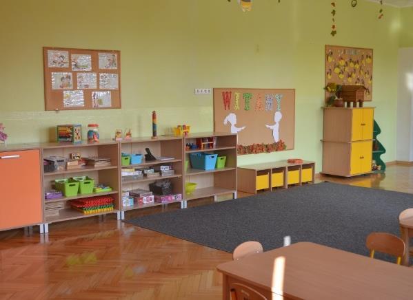 Dzieci starsze mają wydzielone miejsca na przechowywanie podręczników i przyborów Nowe szafki w PSP w Żywocicach Wydłużone godziny pracy przedszkoli Dzienny czas pracy przedszkola jest ustalany przez