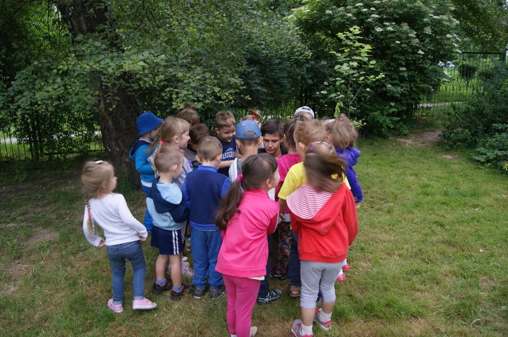 Czy można je dotknąć? W jakim jest kolorze? Skąd wiecie, że ono jest? Jakie są właściwości powietrza?
