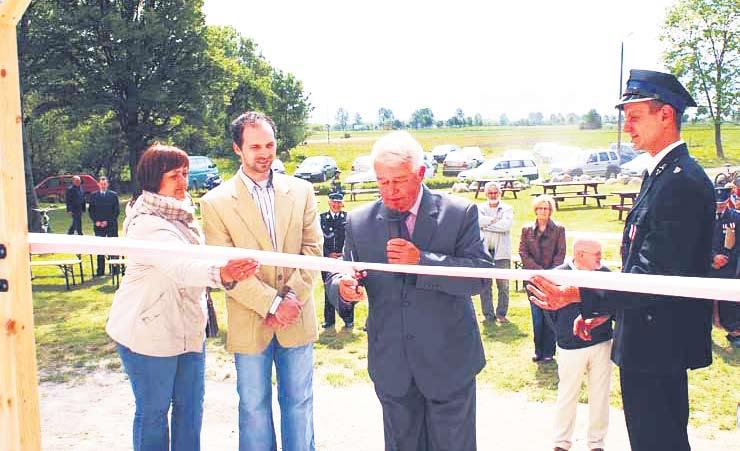 Remont trwał 3 miesiące, kosztował blisko 300 000 zł, a doszedł do skutku dzięki współpracy malechowskiego samorządu z duńskim przedsiębiorstwem Dong Energy rozpoczynającym budowę farm siłowni