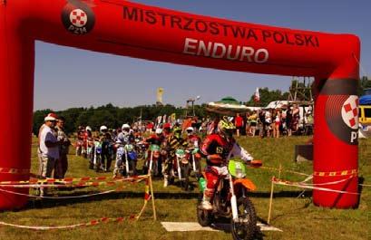 Zwyciężył w kategorii do lat 16 podczas XXII Otwartych Mistrzostw Polski Zrzeszeń LZS w Sępólnie Krajeńskim. Na co dzień występuje w barwach GZ LZS Darłowo, jest absolwentem malechowskiego gimnazjum.