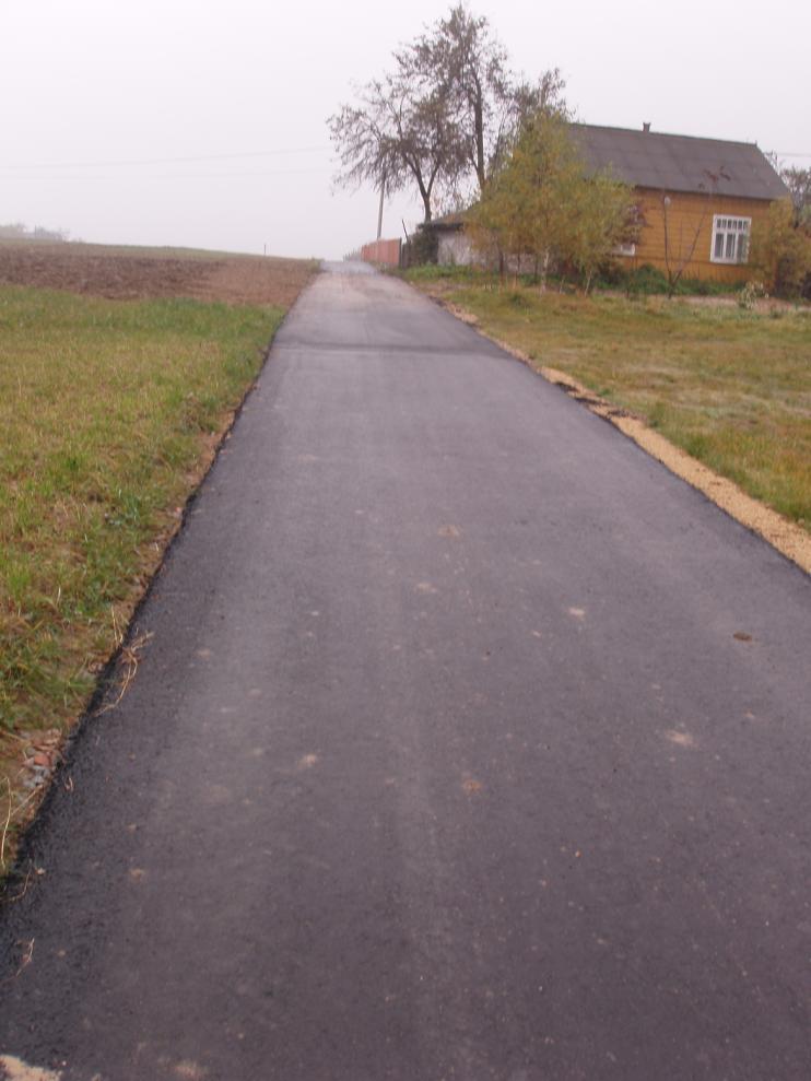 Budowa drogi Gminnej do Heriana W ramach zadania wykonano 1280 m 2 podbudowy oraz nawierzchni 1200 m 2