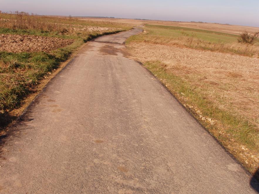 Budowa drogi gminnej Gościniec W ramach zadania wykonano 960 m 2 podbudowy oraz 900 m 2 nawierzchni