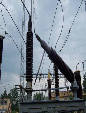Bezpieczeństwo energetyczne KGHM Polska Miedź S.A. 4 lipca 2009r. W dniu 04.07.2009r. z powodu rozległych awarii w sieci przesyłowej 220kV PSE Operator S.A. wystąpiły zakłócenia i wyłączenia w sieci dystrybucyjnej EnergiaPro S.