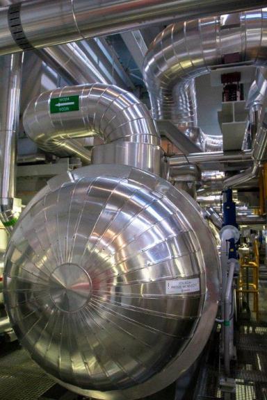 BEZPIECZEŃSTWO ENERGTYCZNE KGHM Dane techniczne: Dwa bliźniacze bloki energetyczne opalane gazem w lokalizacji Polkowice i Głogów Technologia: gazowo-parowy, układ wielowałowy skojarzone wytwarzanie