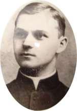 35 Zdjęcie 16 Ks. Zygmunt Pisarski (zdjęcie z nagrobka; foto Henryk Kulik).