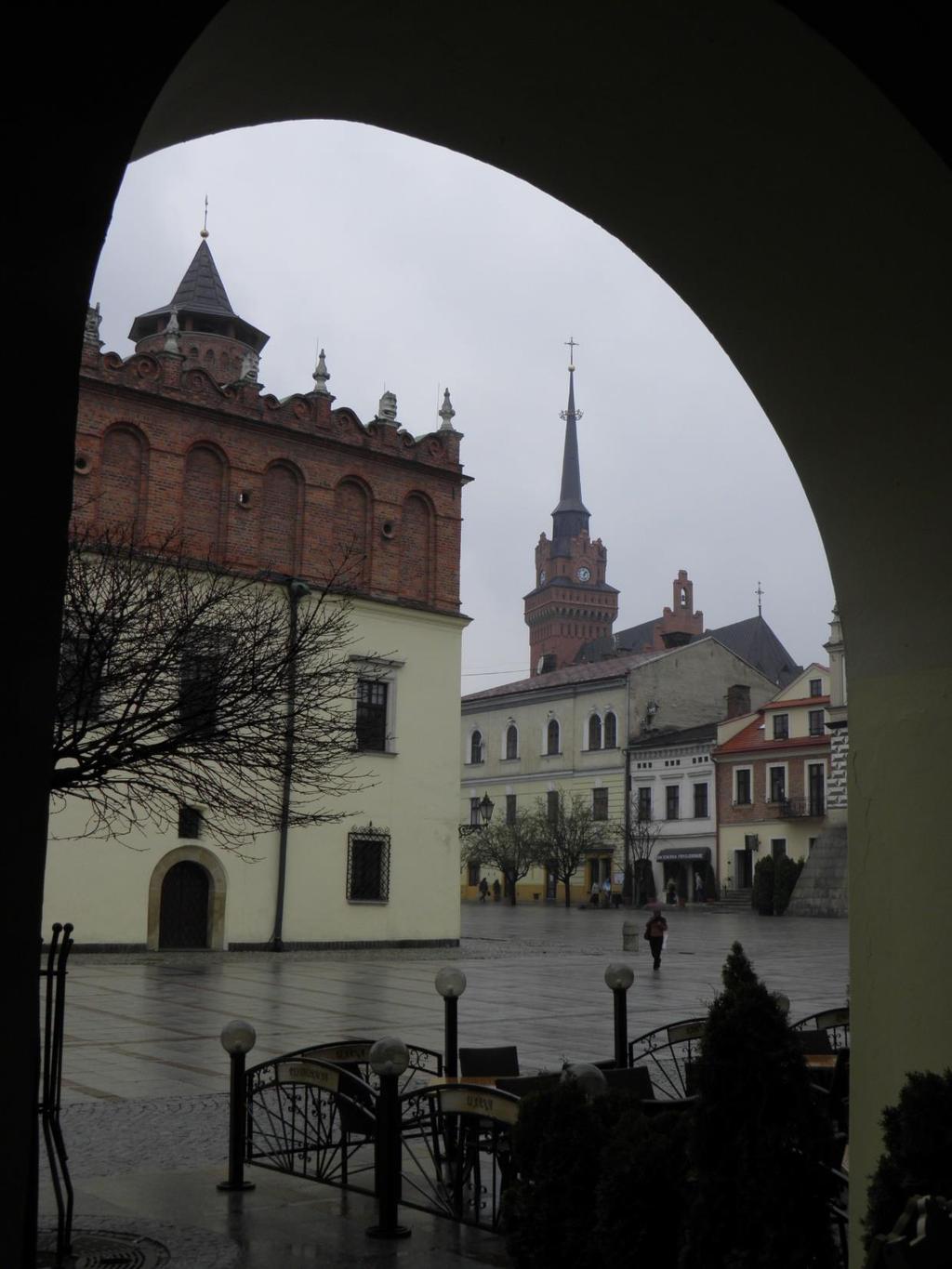 Czy Tarnów musi się?