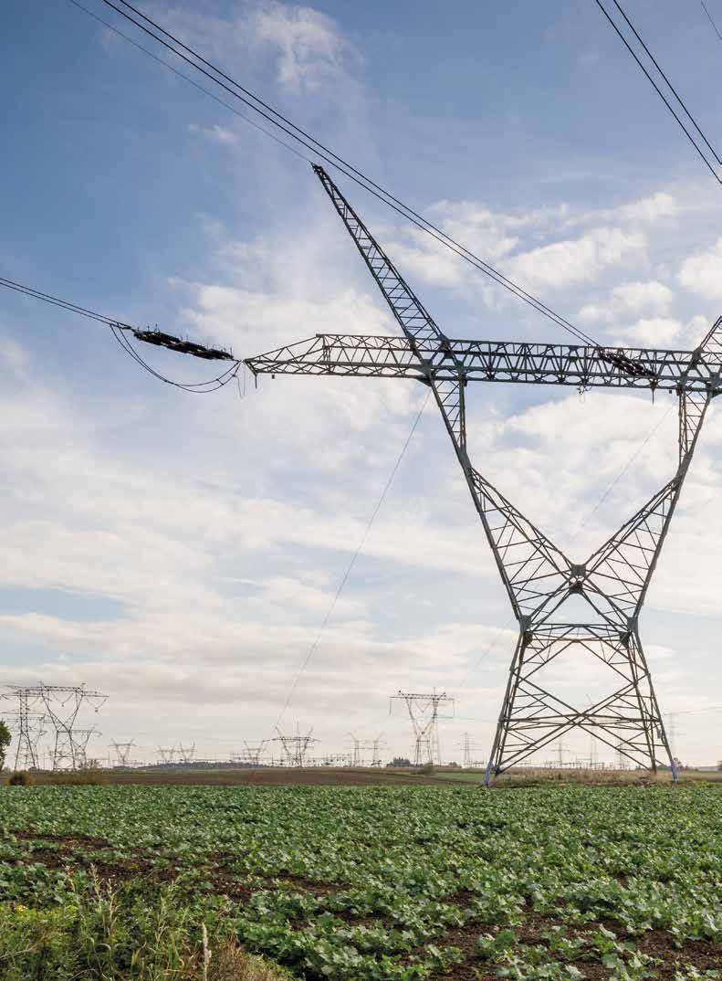 INNOWACYJNOŚĆ I ELEKTROMOBILNOŚĆ PSE, INFRASTRUKTURA PRZESYŁOWA Aktualnie zasięg tej gałęzi motoryzacji w Polsce nie stanowi zagrożenia dla pracy zarówno sieci dystrybucyjnej jak i przesyłowej.