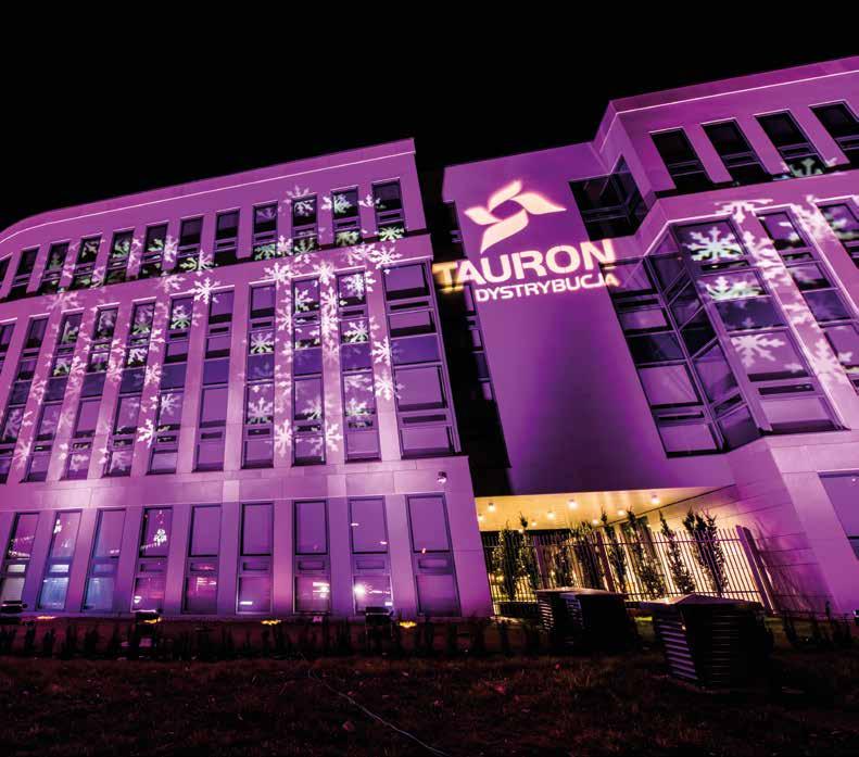 WSPÓŁPRACA Z SAMORZĄDAMI TAURON, ILUMINACJA SIEDZIBY CENTRALI W KRAKOWIE INNOGY STOEN, WRĘCZENIE NAGRODY MILIONOWEMU KLIENTOWI innogy STOEN innogy Stoen Operator współpracuje z lokalnymi samorządami