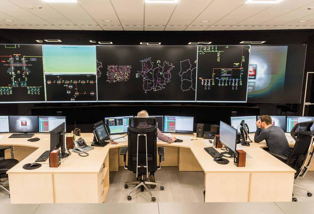 ENEA, CENTRALNA DYSPOZYCJA MOCY Spis treści 03 Dynamiczne zmiany Robert Zasina, Prezes Zarządu PTPiREE 07 Czas intensywnych działań Krzysztof Tchórzewski, Minister Energii 08 Prawo energetyczne, miks