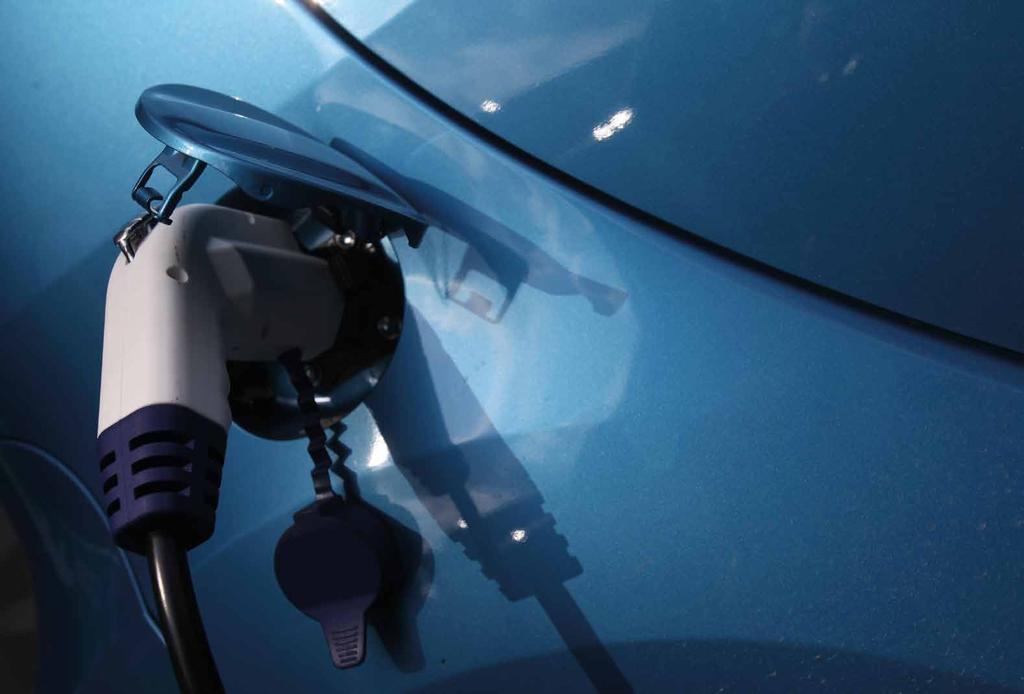 GŁÓWNE TRENDY W ENERGETYCE GŁÓWNE TRENDY W ENERGETYCE Ustawa o elektromobilności ma na celu przede wszystkim stymulowanie rozwoju infrastruktury.