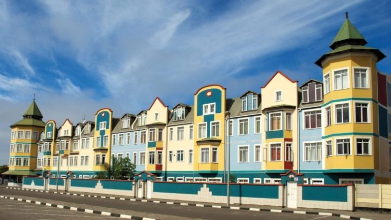 2019 - Śniadanie w Lodge / Wykwaterowanie - Przejazd w kierunku Swakopmund (5h30) - Lunch w restauracji Rostock