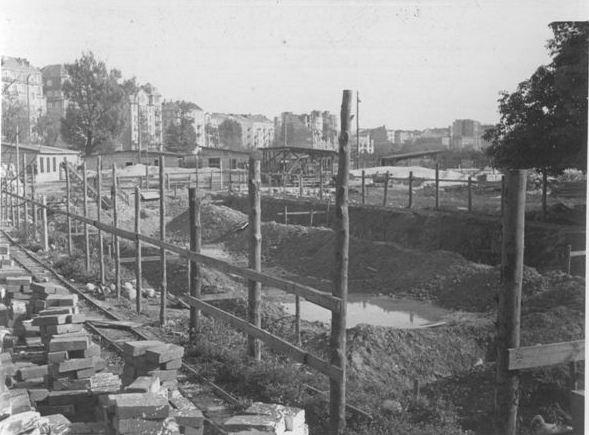 1951