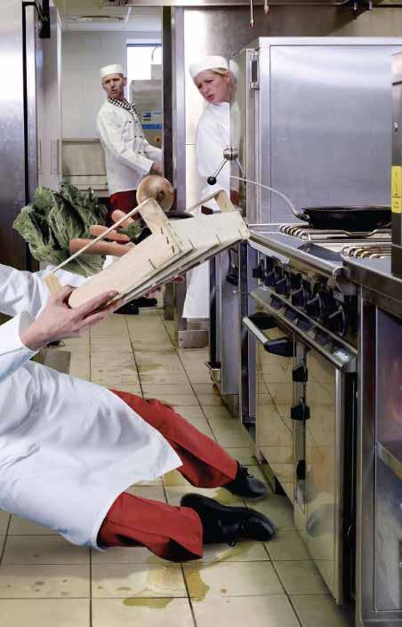 Poślizgnięcia na stanowiskach pracy Traktuj serio poślizgnięcia Dla osób pracujących w branży gastronomicznej poślizgnięcia są realnym zagrożeniem.