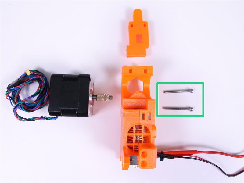 Step 9 Montaż silnika i dźwigni dociskowej Śruba M3x30 (2x)