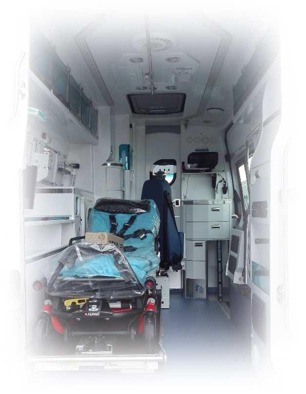 ADAPTACJA NA AMBULANS Przedział medyczny: - wymiary przedziału medycznego (długość - 3250 mm, szerokość 1700 mm, wysokość 1850 mm) - podłoga wzmocniona, antypoślizgowa, łatwo zmywalna, połączona