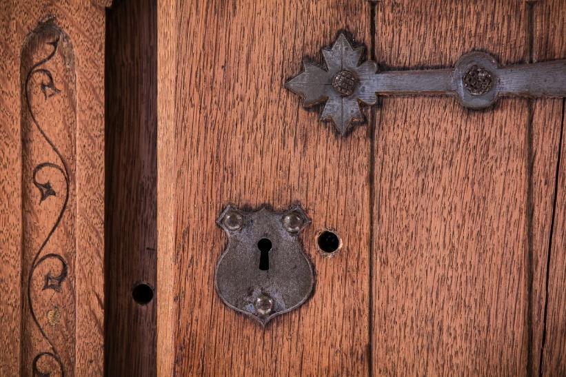 Fundamentalną Zasadą Feng Shui jest umieszczenie dobrych Gwiazd Wodnych w wodzie, co zaowocuje bogactwem, a dobre Gwiazdy Górskie umieszcza się na górze, co spowoduje że zadbają one o nasze zdrowie i