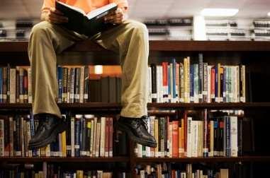 Biblioteka PK posiada w swych zbiorach: książki,
