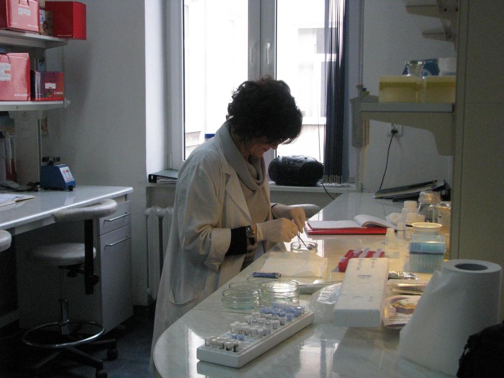 dr Beata Dulisz w laboratorium technik