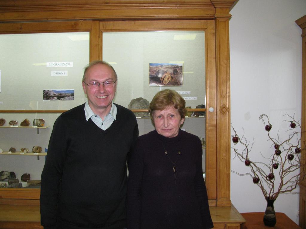 dr Jerzy Kruszelnicki w towarzystwie Pani dr hab.