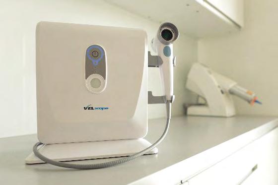 DIAGNOSTYKA RAKA JAMY USTNEJ BRAK ZDJĘCIA Wykorzystując najnowsze urządzenie do profilaktyki jamy ustnej, znane pod nazwą VELScope, higienistka stomatologiczna może zidentyfikować zmiany zapalne i