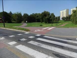 napięciu nie wyższym niż 48V o znamionowej mocy ciągłej nie większej niż 250W, którego moc wyjściowa zmienia się stopniowo i