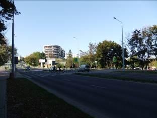 kierujących innymi pojazdami samochodowymi, których pasy ruchu przecinają się z
