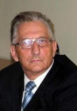 KADRA KIERUNKU PIELĘGNIARSTWO PROF. DR HAB. N. MED. ANDRZEJ DENYS Prof. zw. dr hab. n. med. Andrzej Denys jest zatrudniony w Akademii Humanistyczno- Ekonomicznej w Łodzi od 01.05.1998 r.