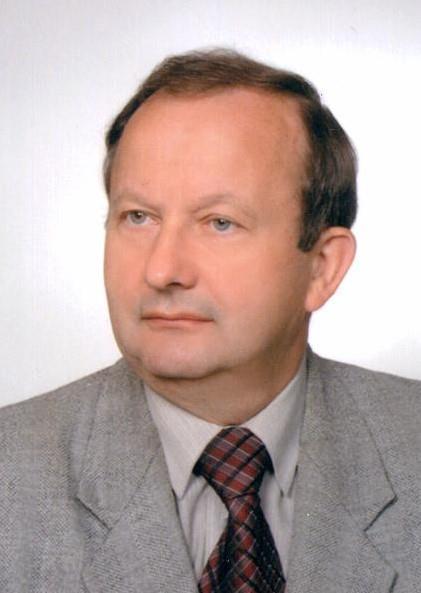 KADRA KIERUNKU PIELĘGNIARSTWO PROF. DR HAB. N. MED. ZDZISŁAW KIDAWA Prof.dr hab.n.med. Zdzisław Kidawa - Absolwent Wydziału lekarskiego Wojskowej Akademii Medycznej w Łodzi.
